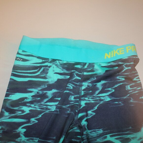 Nike Pro Leggings Size Medium - Picture 2 of 6